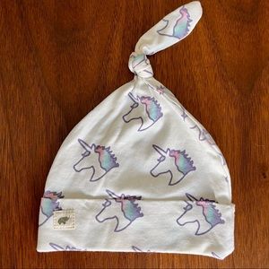 Monica + Andy Baby Top Knot Cap - 0-6M 🦄